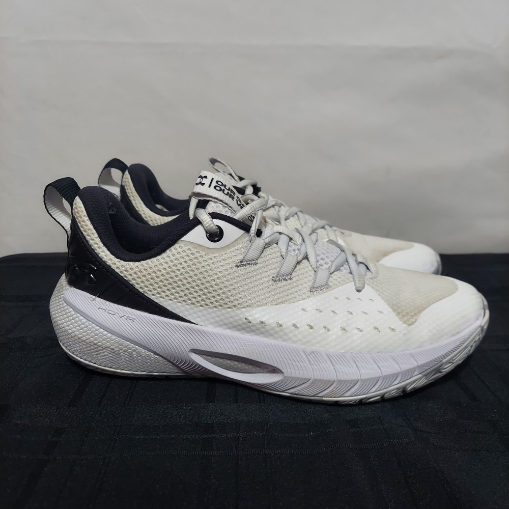 Under Armour HOVR Ascent Basketball White Sneaker Shoes UA 3025680-001 Womens 9